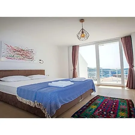 Sleeps 6 Pool Air Con Wifi