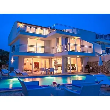 Sleeps 6 Pool Air Con Wifi Kalkan