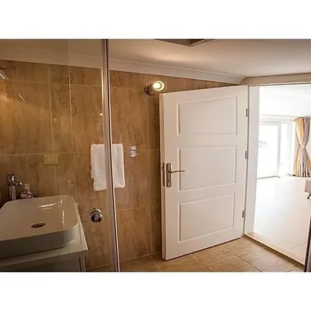 וילה Sleeps 6 Pool Air Con Wifi