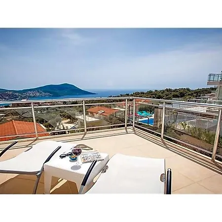 Sleeps 6 Pool Air Con Wifi
